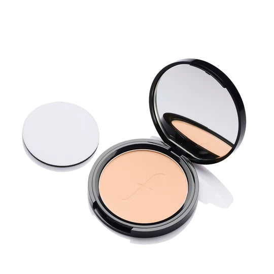 Facescanada Weightless Matte Finish Compact lightweight oil control compact