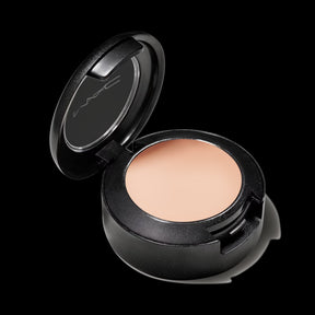 MAC STUDIO FINISH SPF 35 CONCEALER