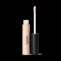 MAC STUDIO FIX 24-HOUR SMOOTH WEAR CONCEALER