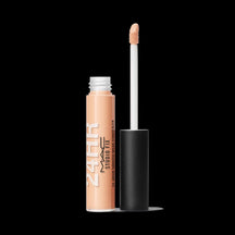 MAC STUDIO FIX 24-HOUR SMOOTH WEAR CONCEALER